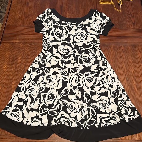 Empire Waist Floral Dress Size 10 - Picture 2 of 12